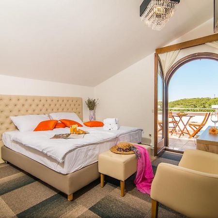 Hotel Villa Vrsar Eksteriør billede